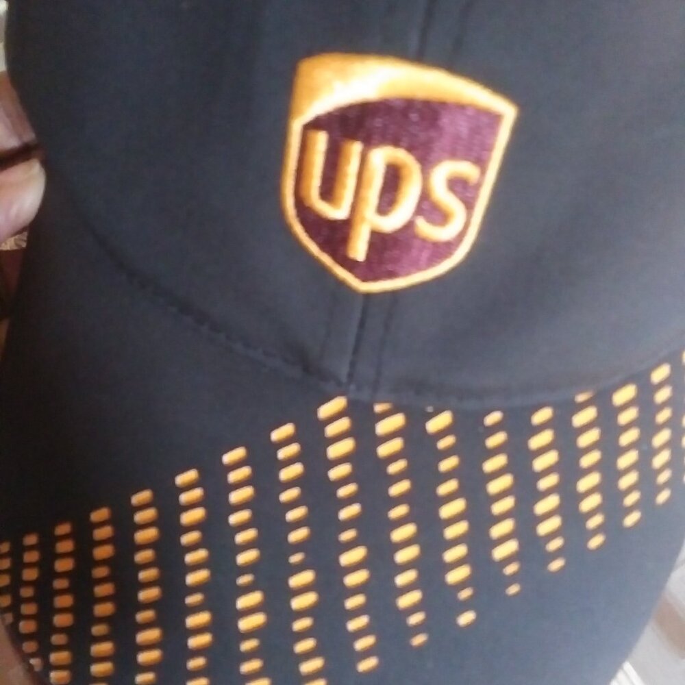 UPS Baseball Cap w/ Unique Yellow Dash Design Adjustable Black & Yellow